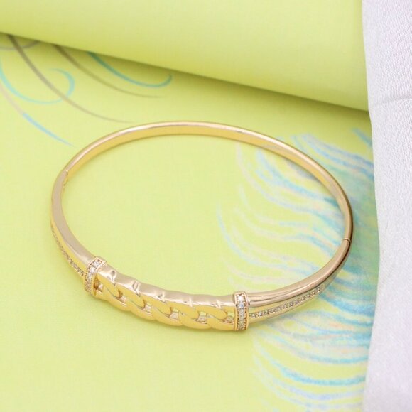 Rose Gold Bangle with Bold Chain Centerpiece, XPBL0577 - Picture 3 of 12